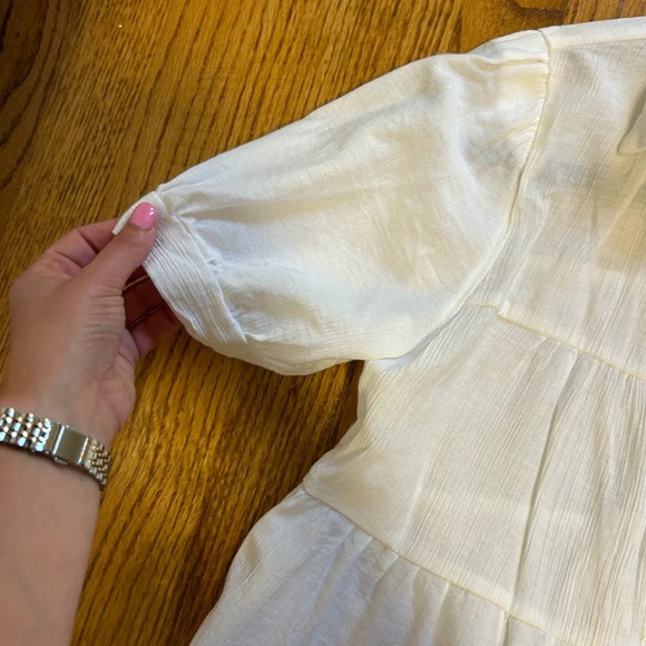 White puff sleeve button up - Picture 4 of 7